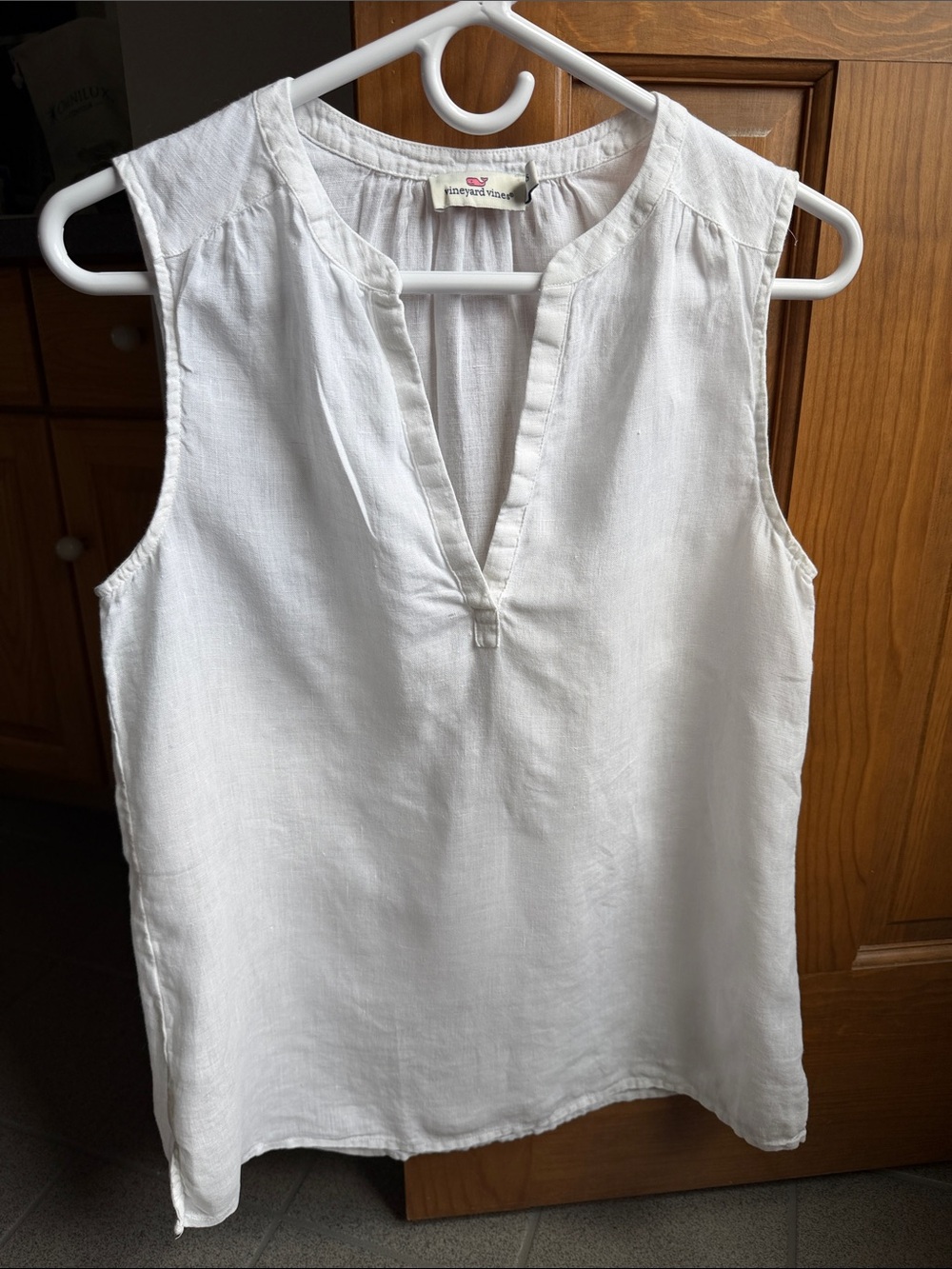 Vineyard Vines 100% Linen White Sleeveless Split-Neck Tank Top Women’s XS